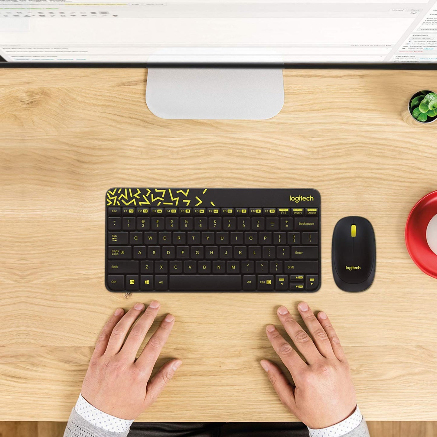 (Open Box) Logitech MK240 Nano Wireless Keyboard and Mouse Combo